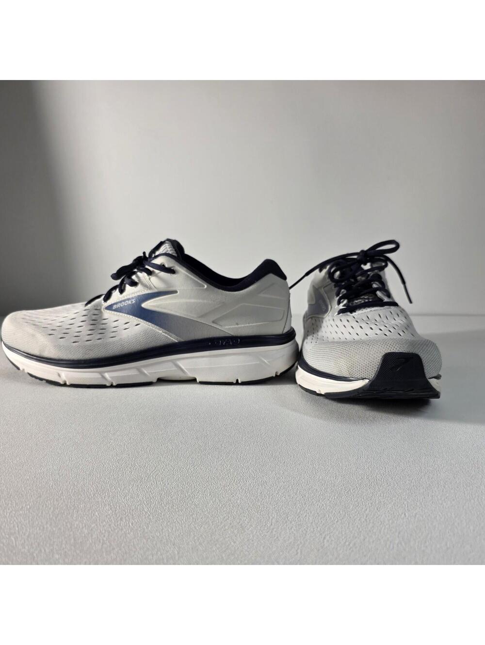 Brooks Dyad 11 Mens Size 12 Shoes Gray Athletic Walking Running Sneakers
